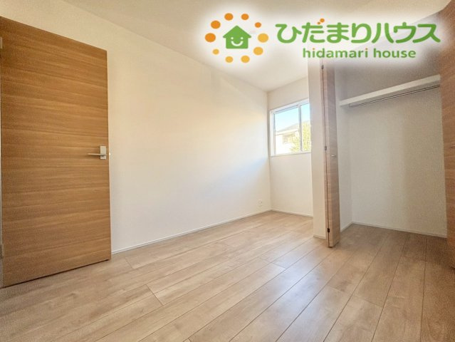 熊谷市新堀　新築一戸建て　ブルーミングガーデン　01の洋室