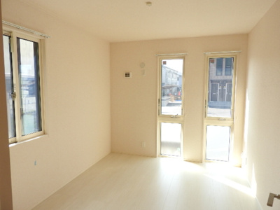 【内装】 | JIN輝B棟 | 使いやすい居間です