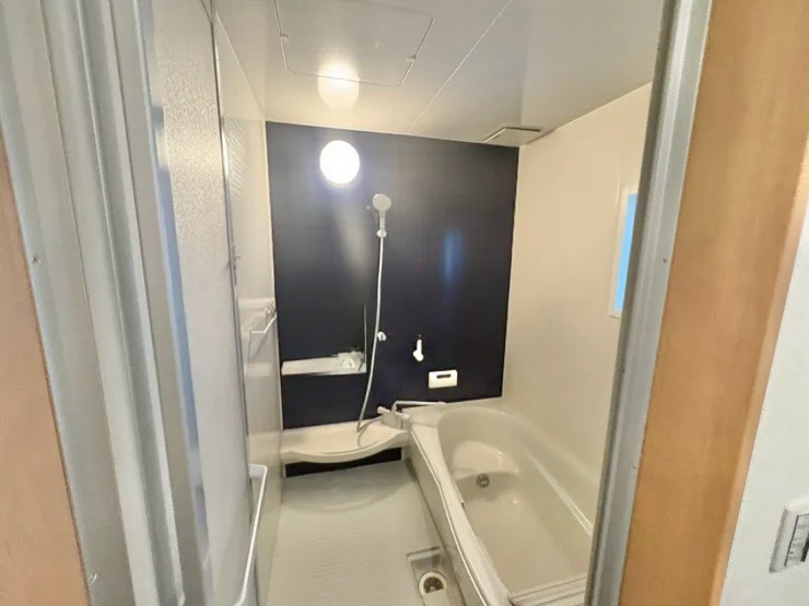 名古屋市中川区赤星一丁目　中古戸建の浴室