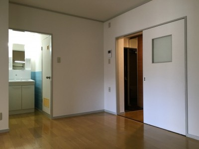 三角コーポの内装