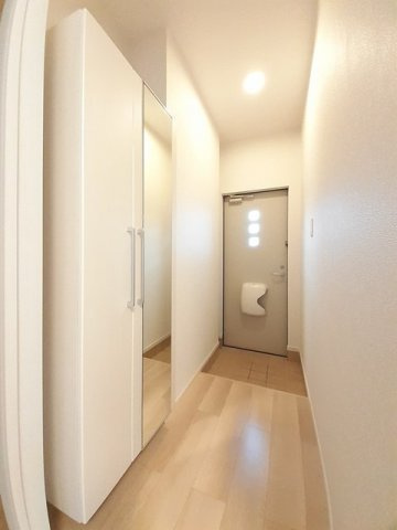 ドミール　コウナンの玄関