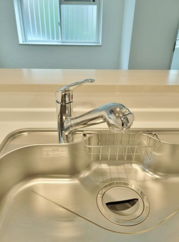 ライオンズマンション豊島園第2のキッチン|クリアな水が毎日使え、見た目にもスマートな浄水器一体