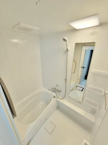 ライオンズマンション豊島園第2の浴室|約1.5帖のゆとりあるユニットバス
ゆったりとお寛ぎいただけ毎日のリラックスタイムが快適に♪♪