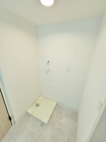 ライオンズマンション豊島園第2の洗面所|ゆとりある洗濯機置場
空間にスペースがありますので多目的にお使いいただけます