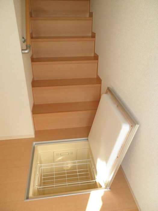 岸和田市磯上町２丁目のハイツの収納|小物を収納するのに便利です