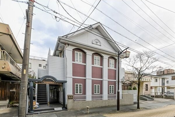 レオパレス港楽の外観