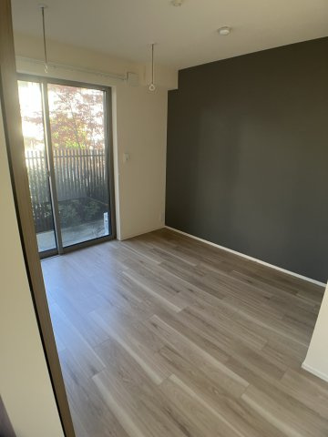 【洋室】 | ルボワ阿佐谷 | 白を基調としシンプルでおしゃれです。同物件別部屋参考写真