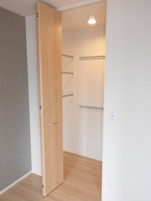 ロイヤルハイツⅡの収納|ちょっとした収納スペースも充実しています