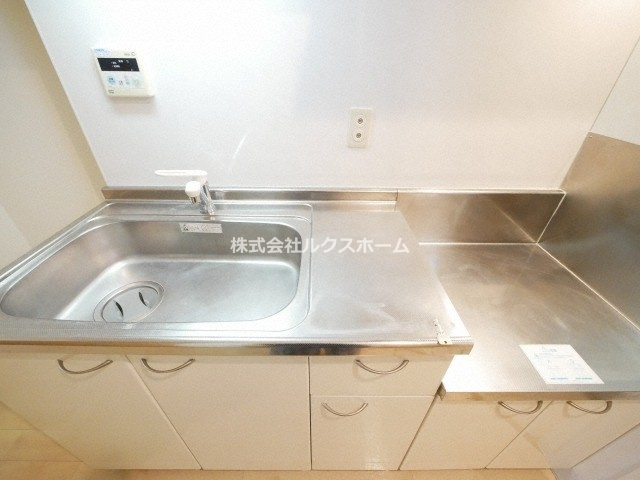 グランデ花水木のキッチン|コンパクトなキッチンで掃除もラクラク