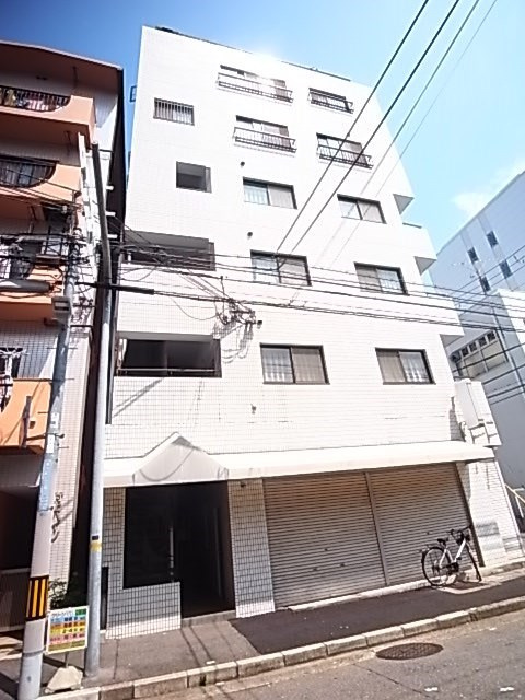 リバーハイツの外観