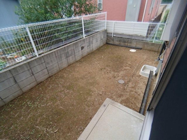 岸和田市上町のハイツの庭|お庭で自由な時間を過ごせます