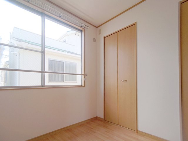 岸和田市上町のハイツの洋室