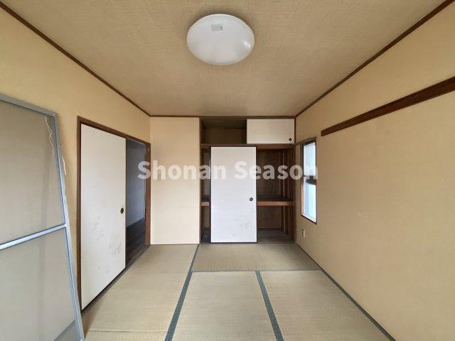 【和室】 | 各部屋に収納があるので、生活スペースを広く確保できます◎