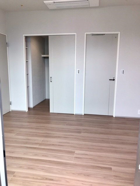 東京ツインパークスライトウイング|洋室8.2帖　