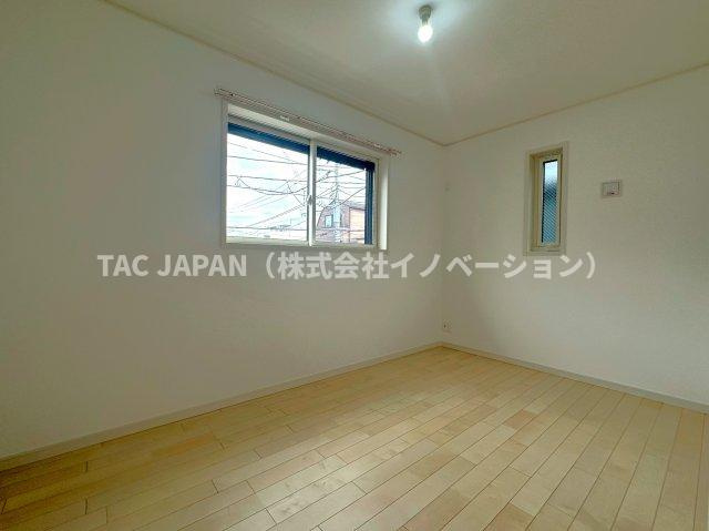 赤羽北3丁目Ⅱ期・全3棟の洋室|お子様達の遊び場やパパさんやママさんの仕事部屋etc。キッチンに続く洋室（約5.0帖）は使い勝手◎