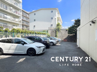 【駐車場】
