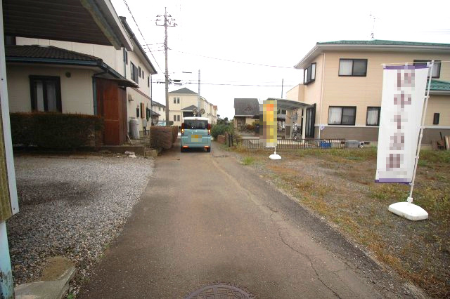 下野市小金井の前面道路含む現地写真|南西側道路（2025年10月撮影）
