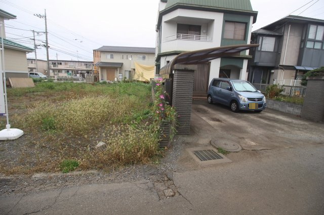 下野市小金井の外観|南東側との境界部分（2025年10月撮影）