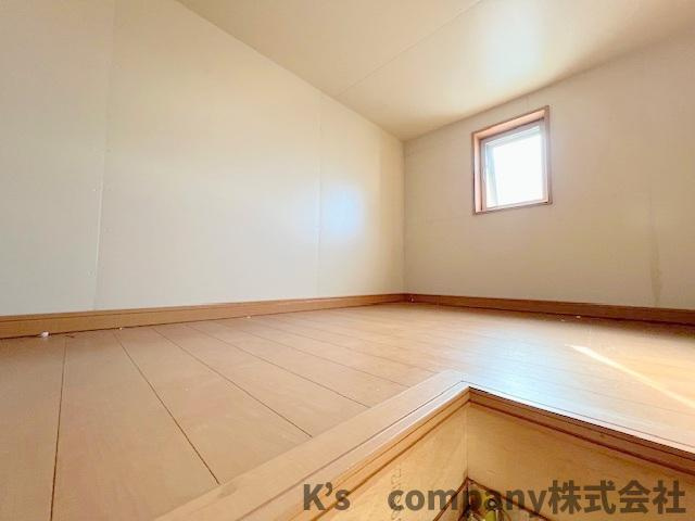 ■高座郡寒川町倉見　中古戸建のその他|小屋裏収納♪思い出の品々などの保管にも便利です☆