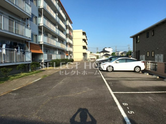 【駐車場】 | 駐車場があるので、車を買う予定の方も安心です