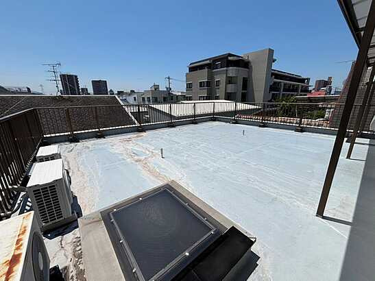 【バルコニー】