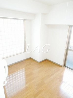 【居間・リビング】 | グランパパス | 洋室のお部屋です。