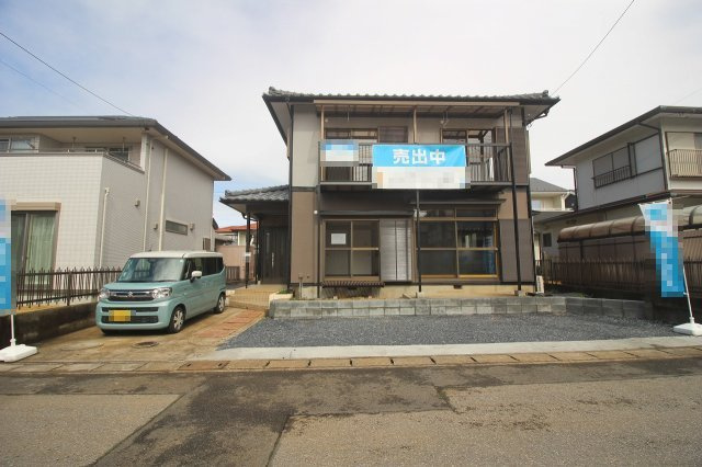 野木町丸林の駐車場|敷地内に駐車スペースを確保。お車の出し入れもしやすく、日々のカーライフを快適にサポートします。