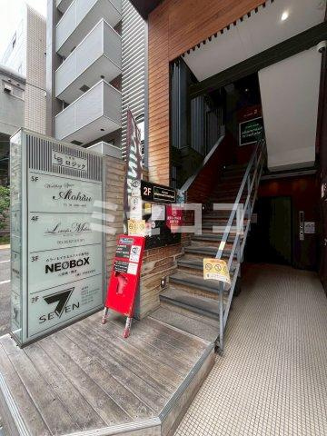 心斎橋ロジックのエントランス