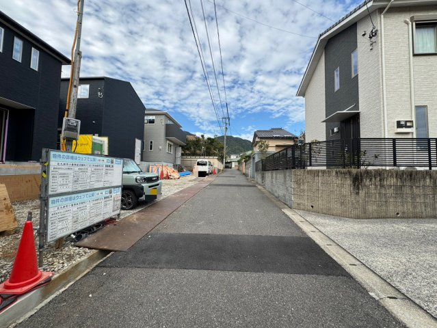 ーBloomーブルームー小倉北区熊谷2丁目1期　【小倉北区　新築戸建て】の前面道路含む現地写真|現地撮影　2025,11,13　ーBloomーブルームー小倉北区熊谷2丁目1期　【小倉北区　新築戸建て】