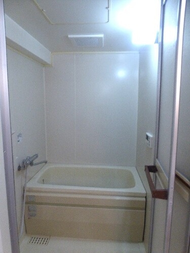 ビューハイツ高山の浴室