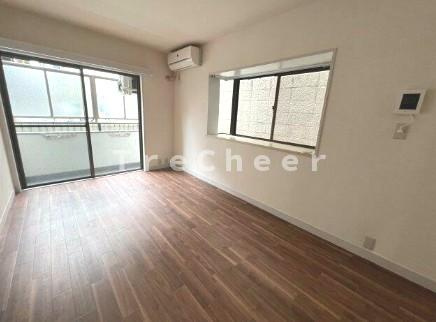 メゾンドール氷川台の居間・リビング