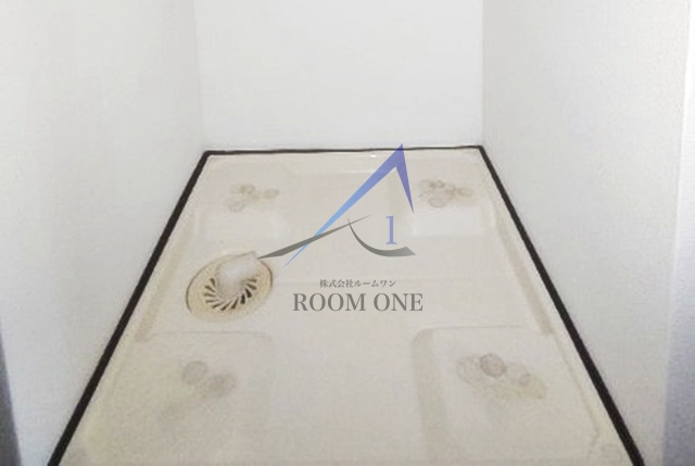 ダイヤモンドレジデンス松が谷の設備|洗濯機置き場です。