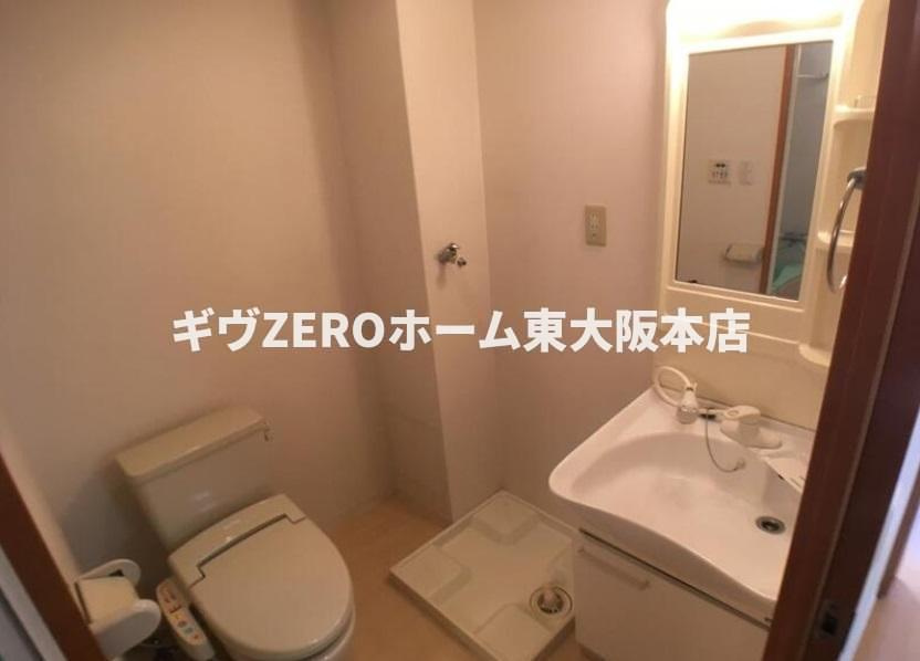 ラカーサ今里の洗面所