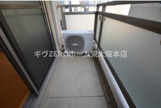 ラカーサ今里のバルコニー