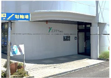 栗東市安養寺６丁目の店舗一部のエントランス