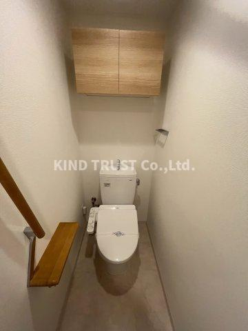 フラットレモンのトイレ|落ち着いた色調のトイレです