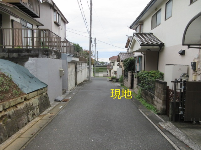 中古戸建　吉見町長谷1757-111の前面道路含む現地写真