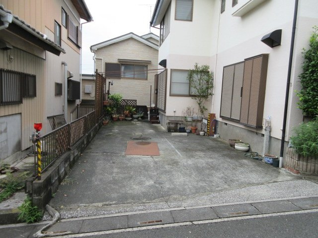 中古戸建　吉見町長谷1757-111の駐車場