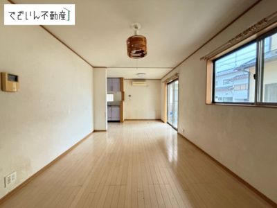 【居間・リビング】 | 東松山市松葉町2丁目　中古住宅   | 現地(2025年9月撮影)