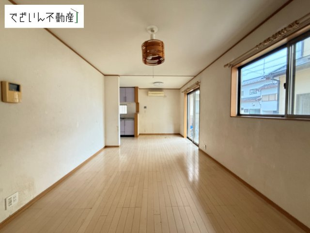 【居間・リビング】 | 東松山市松葉町2丁目　中古住宅   | 現地(2025年9月撮影)