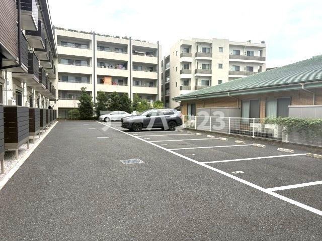 クレイノKEEP NEXTⅠの駐車場