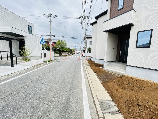 新築　前橋市日吉町2期　１号棟の前面道路含む現地写真|現地写真　西側接道幅員約4ｍ