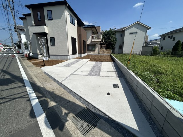 新築　前橋市日吉町2期　１号棟の駐車場|現地写真　駐車スペースは3台分可能です！
