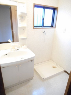 【洗面所】 | フェアリーズガーデン入西 | 忙しい朝には欠かせない洗面所です