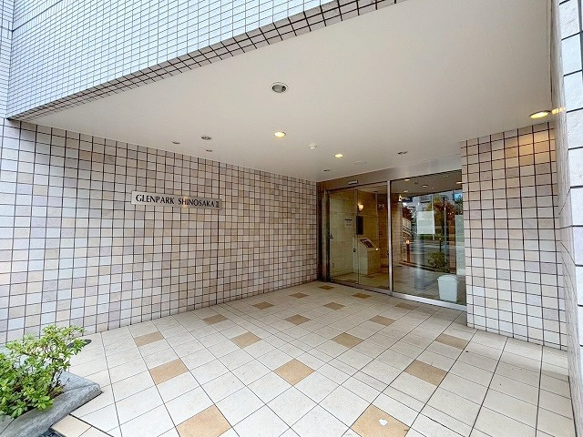 グレンパーク新大阪Ⅱのエントランス