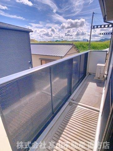 ハウストランキル B棟のバルコニー