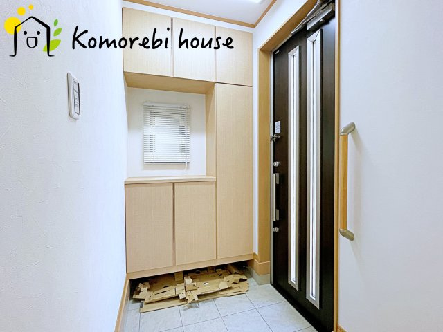 桶川市末広三丁目　中古一戸建ての玄関|26.5.30　撮影済み