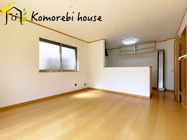 桶川市末広三丁目　中古一戸建ての居間・リビング|ゆったり過ごせるリビングです