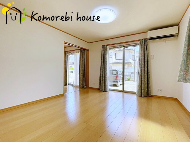 桶川市末広三丁目　中古一戸建ての居間・リビング|26.5.30　撮影済み