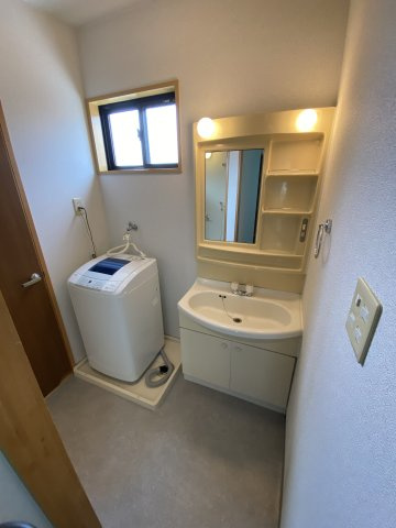 ハーベストガーデンの洗面所|※写真は別室の物です。　現況優先